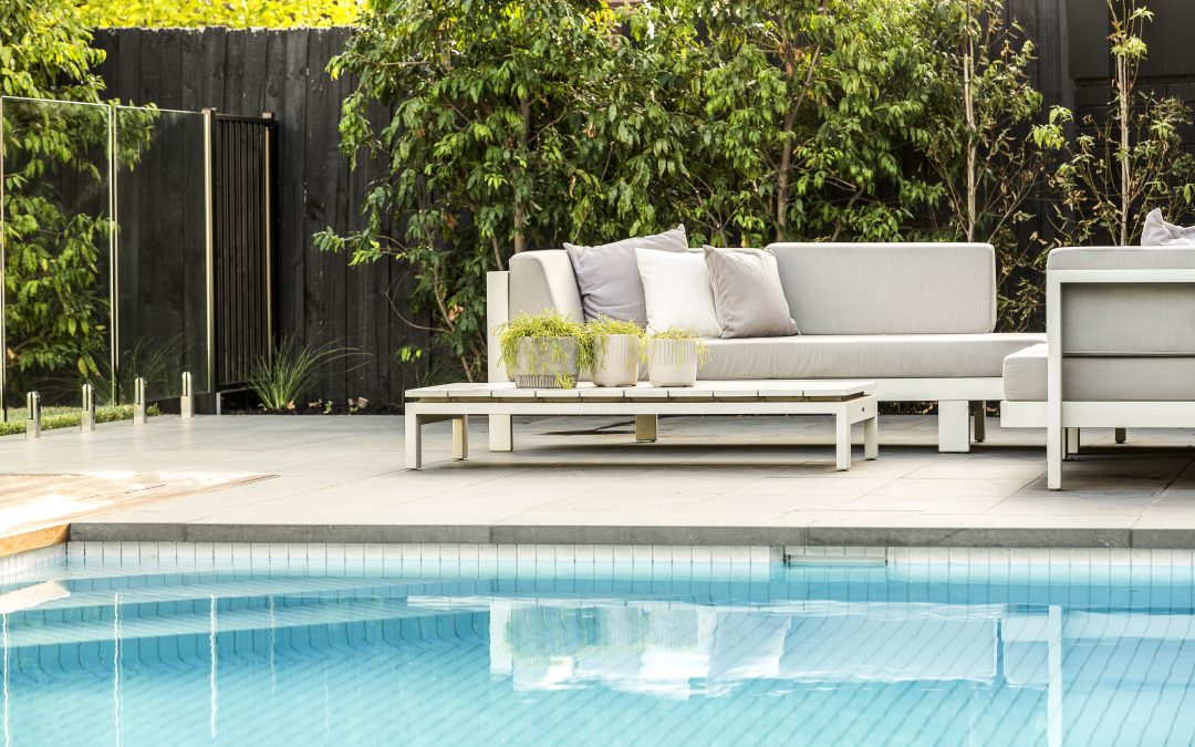 How to Optimize Your Poolside Storage for a Clutter-Free Summer